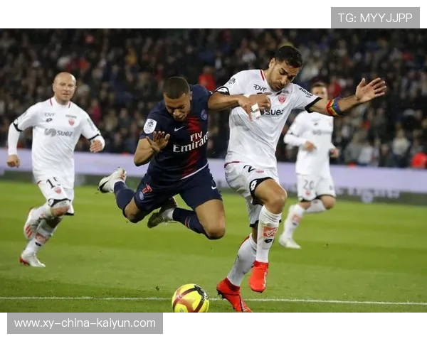 巴黎圣日耳曼前场逼压节奏高涨对抗感瞬间拉满